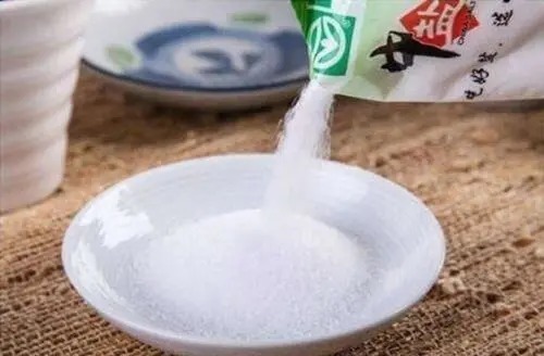 饵料里撒点盐,究竟有没有用,听听老钓友怎么说!