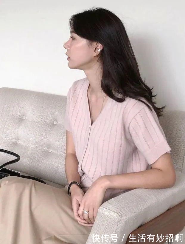搭配 女人不管多大年纪,夏季建议多穿“极简风”,优雅到骨子里了!