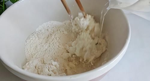  鱼头|秋冬这样吃，菜饭一锅出~鱼头泡饼