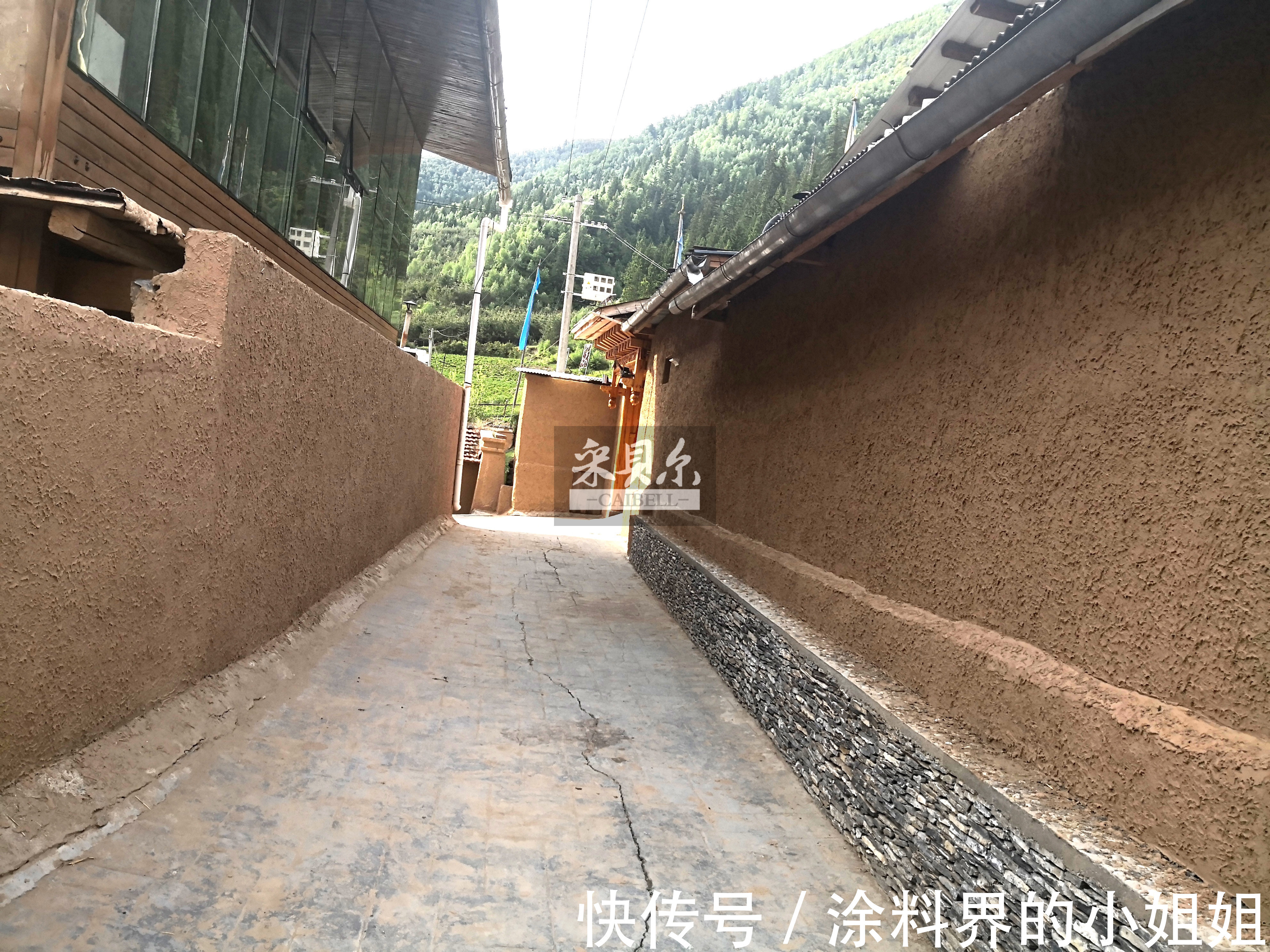 稻草漆|景区墙面做稻草漆 效果真不错~泥巴墙——民宿装修的首选效果