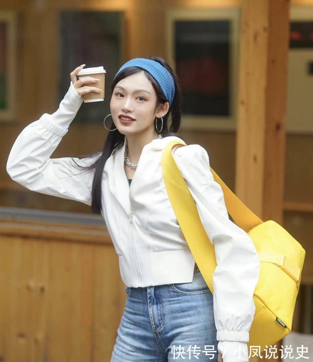 博主 健身学时尚博主温馨穿,时尚有技巧,发箍搭配的刚刚好