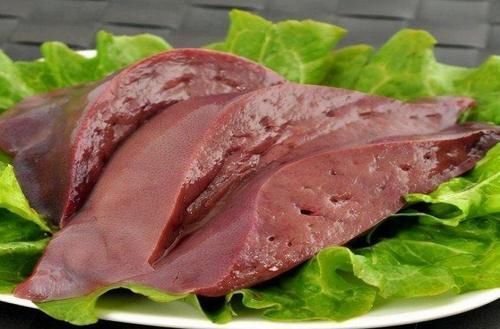 猪肝|常吃猪肝对眼睛有好处?医生:4种含叶黄酸的食物是眼睛的最爱