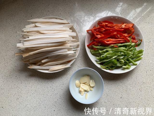 杏鲍菇|吃起来像肉不是肉,而是健康营养的素食,简单炒一下给肉也不换