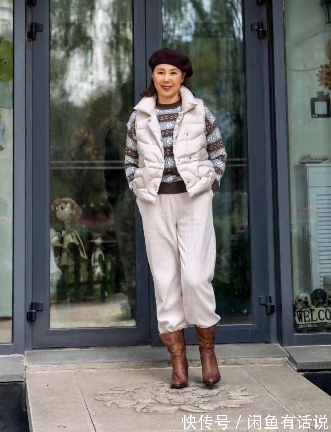 时髦|65岁奶奶用一件“羽绒马甲”,搭出冬天的温暖时髦,阿姨辈照穿美