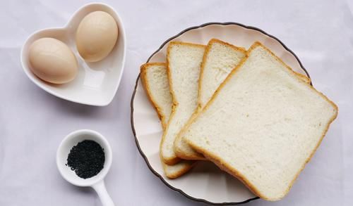 简单的营养早餐，分分钟搞定，香脆酥，一块接着一块