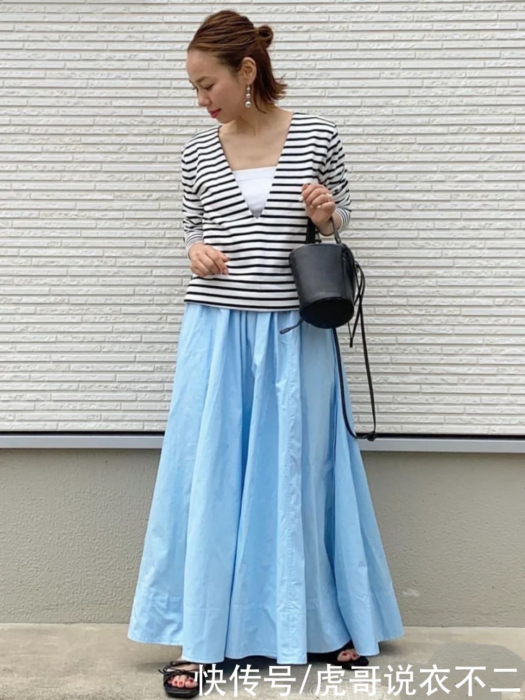 黑白灰|40岁女人穿衣如何营造亮点？学日本主妇这4个技巧，显年轻又气质