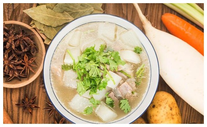 羊肉别总涮着吃,5种做法,鲜美不膻还不腻,伏天多吃祛湿排毒