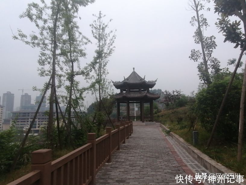 蓬安|逛游百牛赞歌广场，这里风景独好