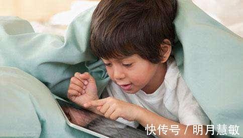 洪水猛兽|孩子沉迷玩手机咋办?聪明妈妈用3招,第一招真是绝了