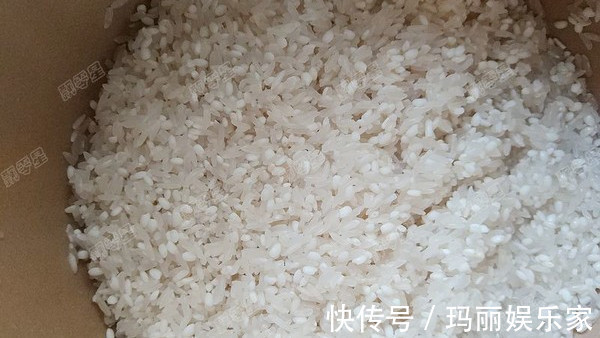 腌制腊肉时,只放盐就错了!多放一点它,腊肉不长霉,放一年不坏