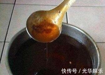 液体|家家都有的一种“液体”,君子兰吃“1勺”,疯长如白菜,花还多