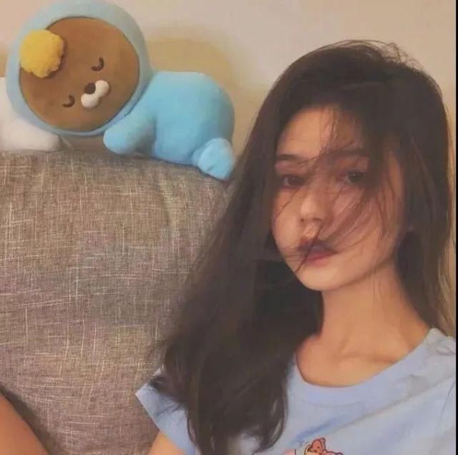 你说话时笑起来的模样真的胜过世间万物