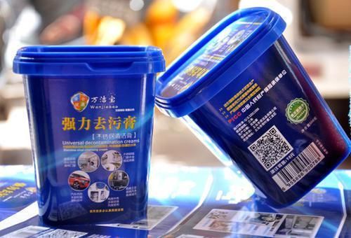 灶台用久了全是油污,每次清理都很费劲,教你简单方法就解决