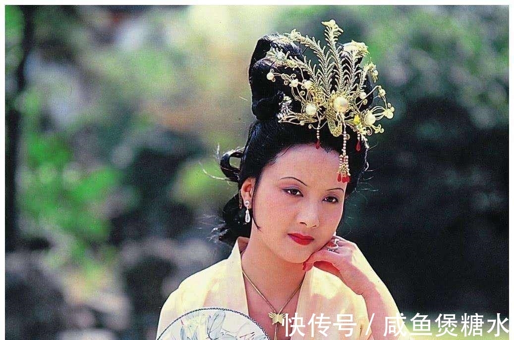 贾琏!红楼梦:王熙凤并不是最精明的女人!贾府里这三位都比她更厉害!