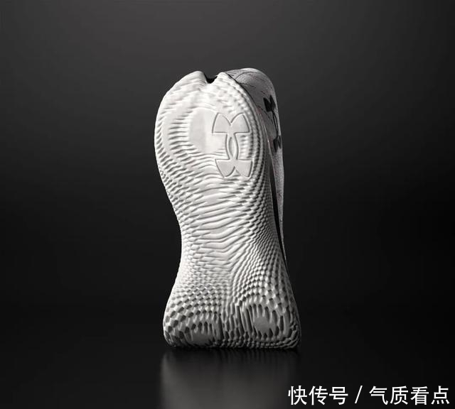篮球鞋 库里8与跑鞋共底的设计,究竟是创新还是失误?