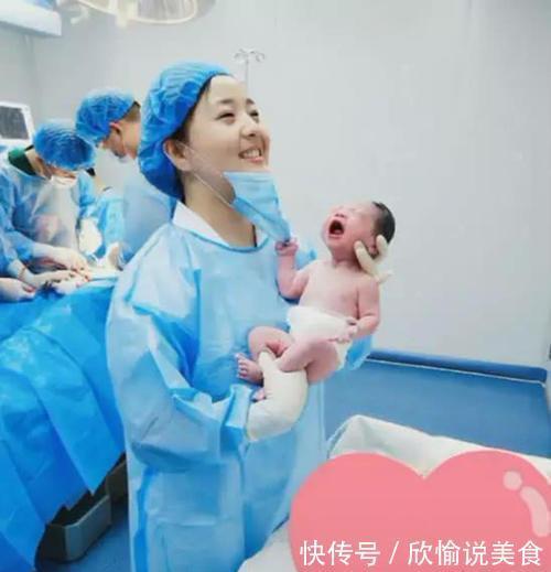 医生|“暴脾气”新生儿走红,抓着医生不撒手剪了我脐带还想跑