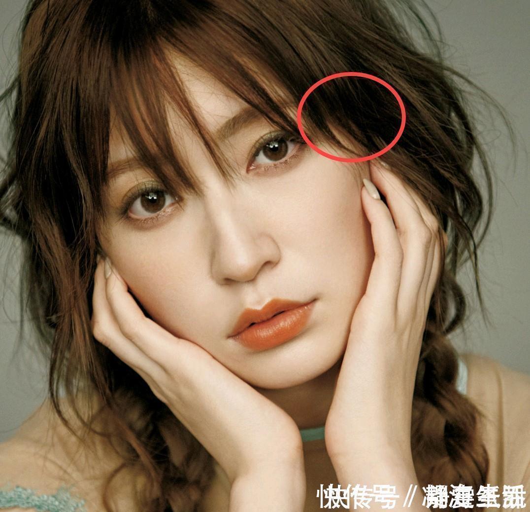女生|脸上有这3处“特征”的女生,不太适合露额头,有刘海看着更女神