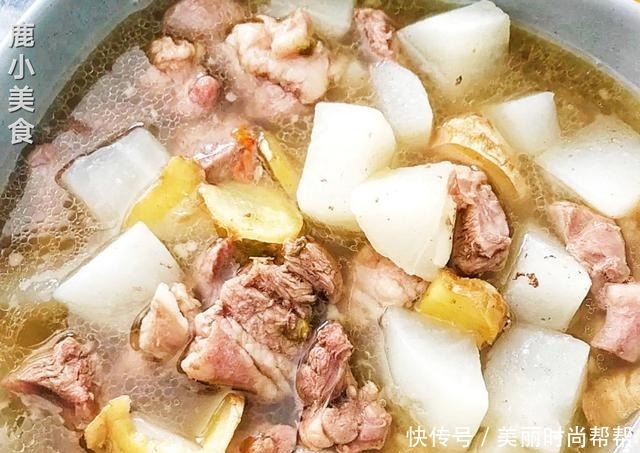 羊肉除膻不能只焯水!教你3个妙招,汤鲜浓香,羊肉酥嫩无膻味
