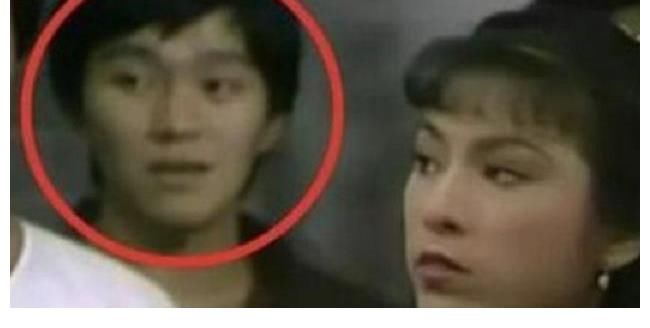 柳岩被点穴大师一拳“点”倒在地，忍着疼痛说了句话，让人心酸