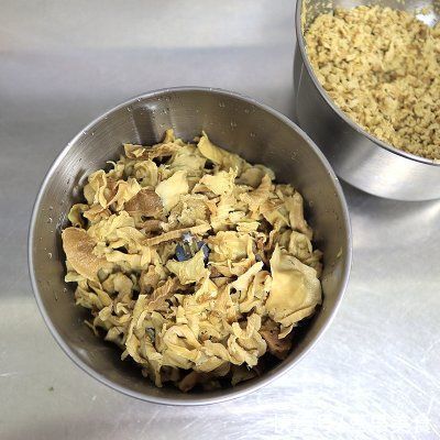 黄豆酱|#不容错过的鲜美滋味# 喷香有营养的猪肉干笋全麦包子