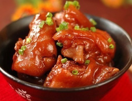 喜欢吃猪蹄的朋友注意了，我也是刚知道的，你懂后快告诉身边人