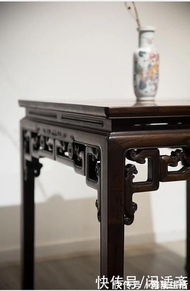 家具|古朴端庄,清红木束腰马蹄腿拐子龙纹,方桌