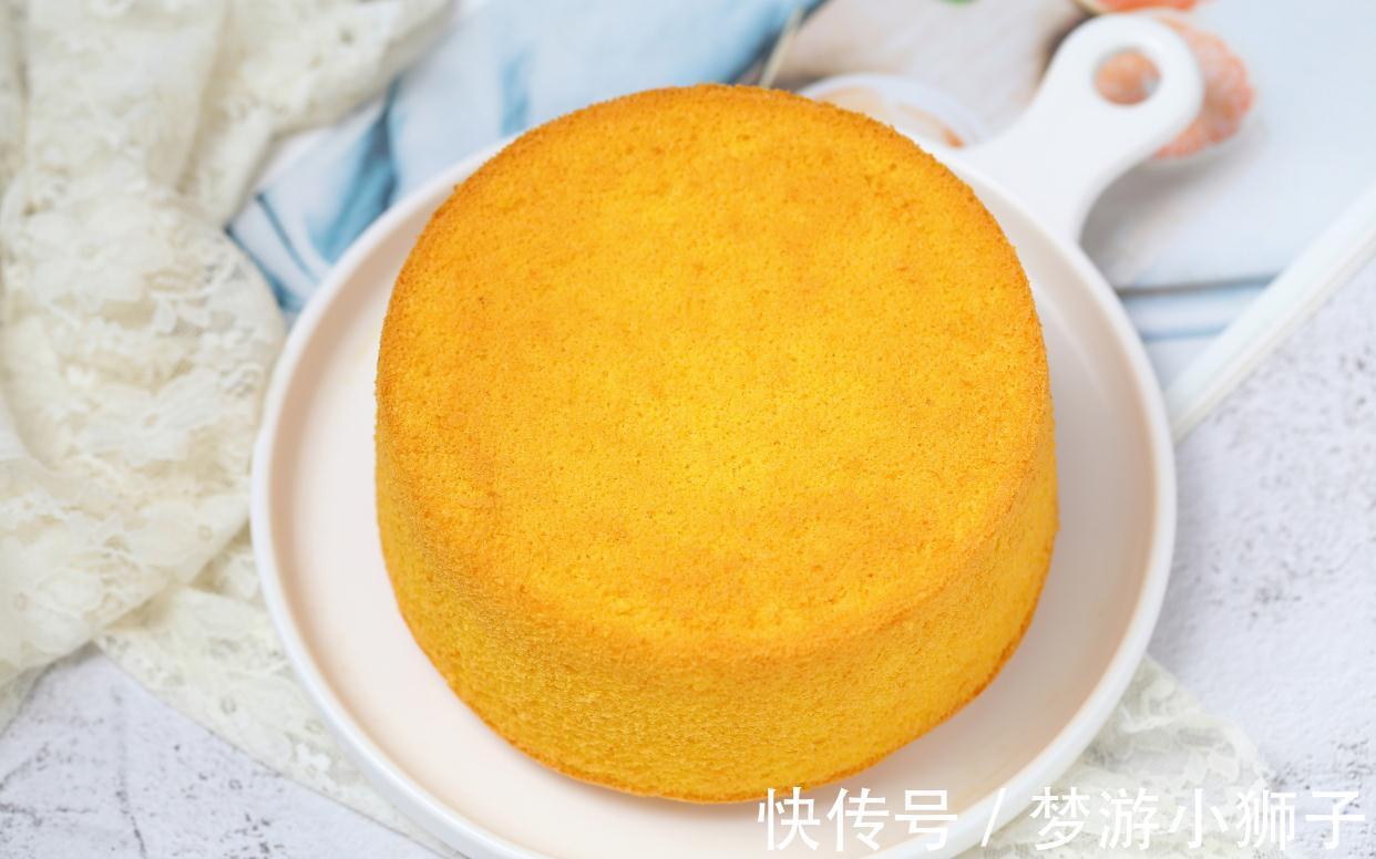 用南瓜做戚风蛋糕,细腻香甜金灿灿的,不回缩不塌陷一次就成功了