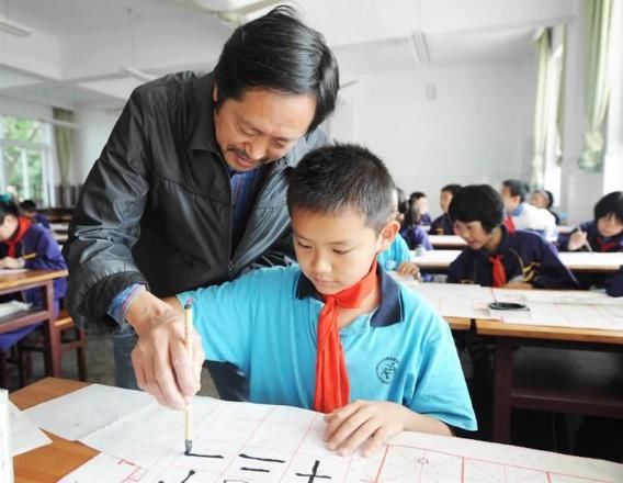 孩子的性格|孩子的字迹如何，反应的性格就是如何，字如其人有一定科学道理