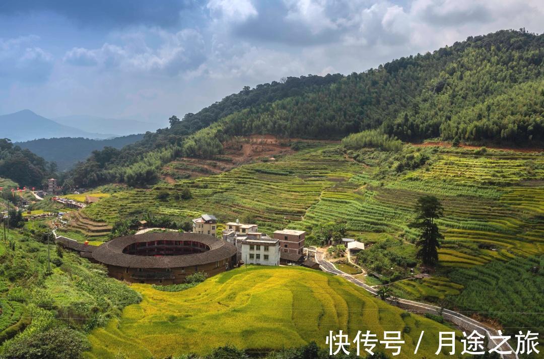 田园之乐|在千亩梯田间，看土楼雨雾缭绕，处居观景，一赏田园之乐