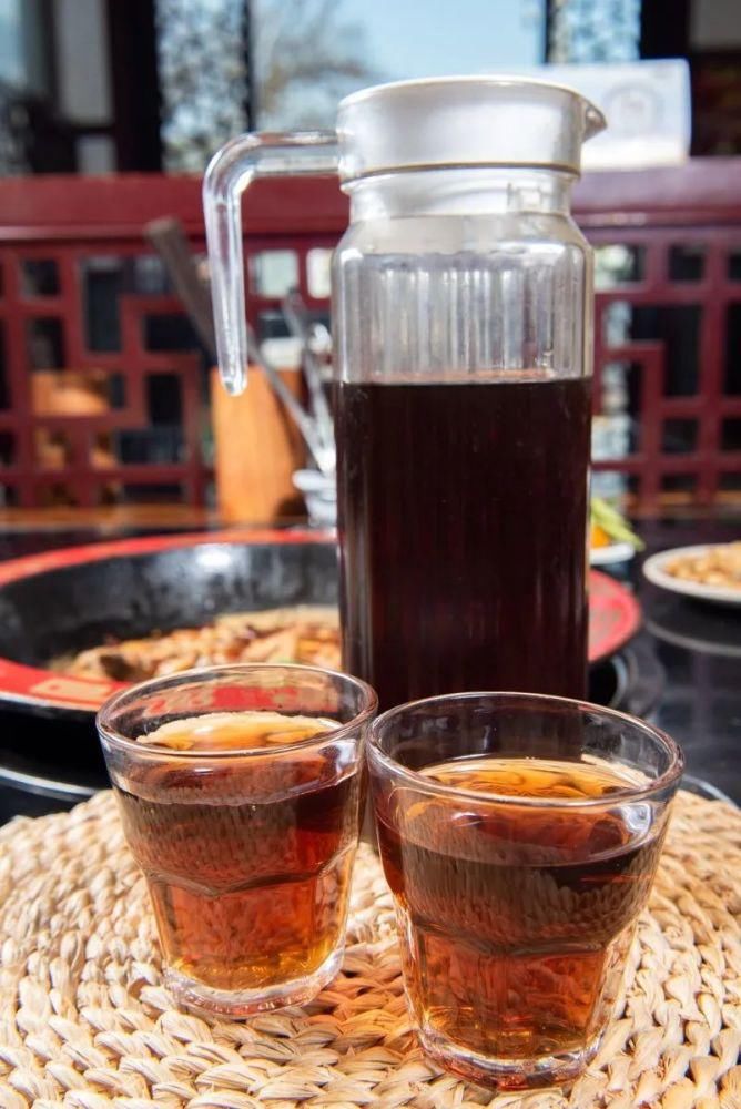  火锅|人均居然30+！红桥这家肥肠鸡火锅，吃出“黑科技”！吃到扶墙出~