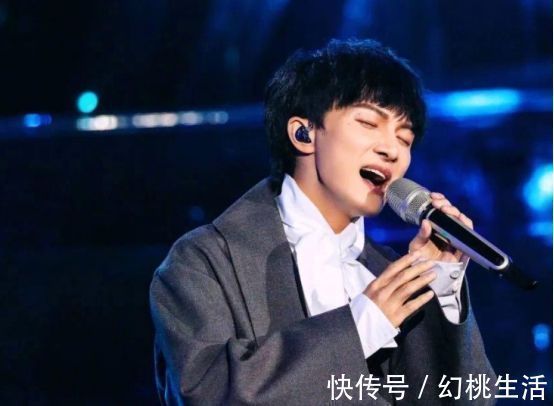 画绢!周深因为实力较为强大,共情能力强受众面广,路人粉是很多的