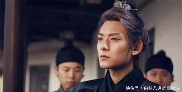 老农|老农挖井挖出120斤“金饼”,专家劝其上交后,称:还差200吨