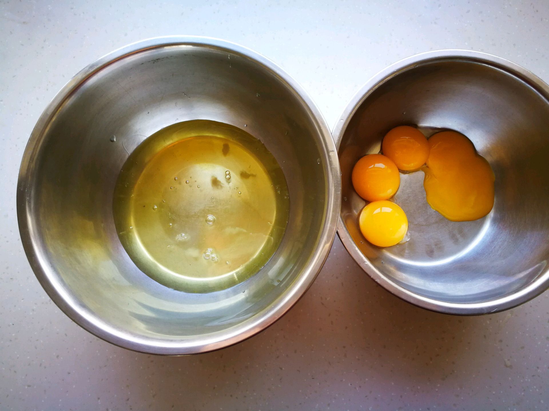 用紫薯和山药做的高颜值蛋糕，健康无添加，做法也简单