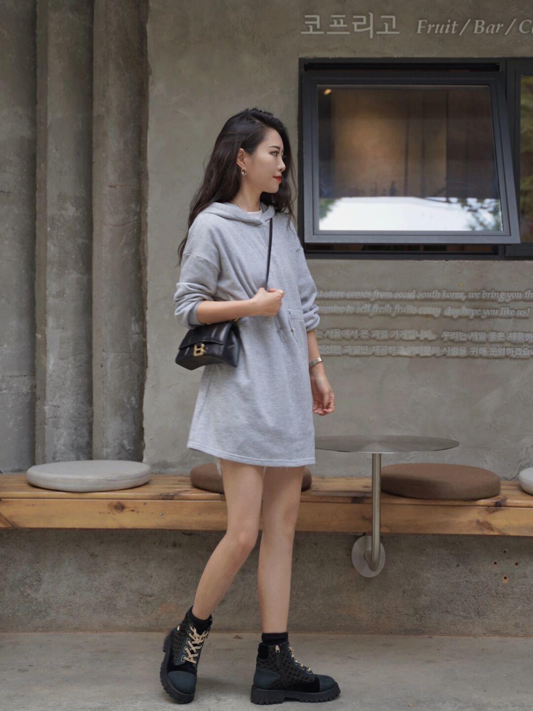 下半身|拯救普通女生!学会这4种搭配,穿卫衣也能美出圈