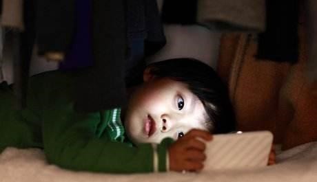 深度睡眠|孩子14岁前,几个睡前坏习惯及时改,以免错过最后一个猛长期