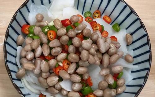  碗中|冬季这菜大量上市，1块钱1斤，加1把花生米，做1次能吃3天