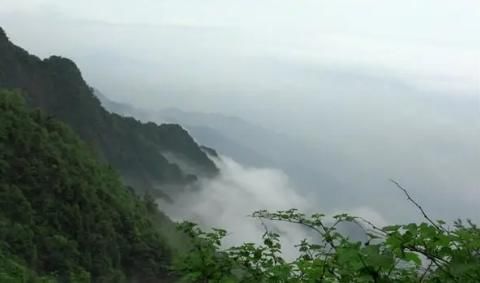 神山|这座古蜀神山，只有少数的成都人敢挑战登顶，山顶仙境唯美