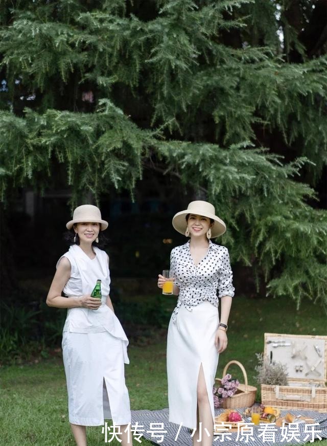 T恤|女人过了50岁,少穿T恤配短裤吧!学学三木妈妈这样穿,真优雅