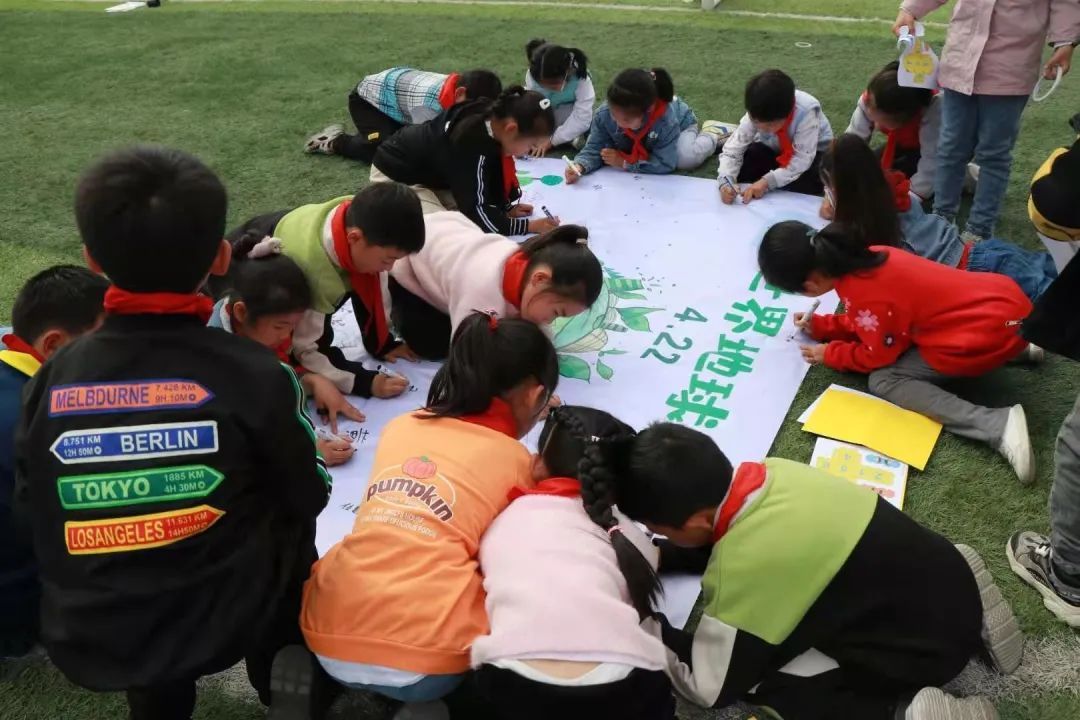 他们走进南陵这所乡村小学，开心快乐有意义！