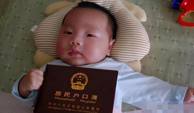 亲子关系|爸爸给儿子取名“吴籁”,护士不小心打错,妈妈却大喜:不改了!