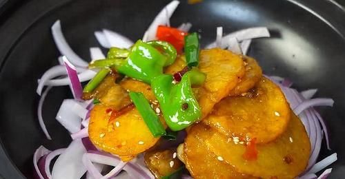 玉米淀粉|干锅土豆片很多人都做错，教你一个技巧，出锅太香了，美味又下饭