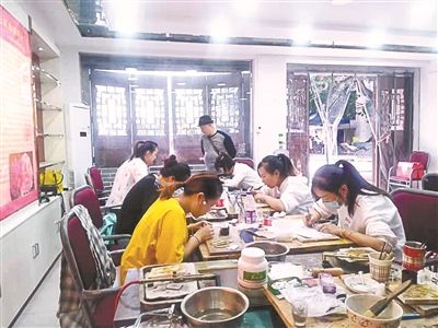 工艺美术|做了一辈子的花丝手艺不能从我这里断掉了