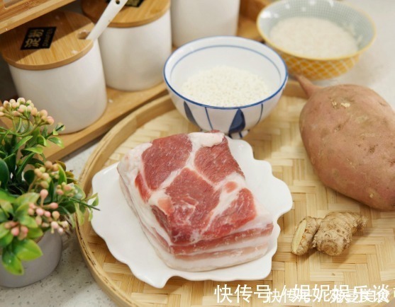 老一辈|做粉蒸肉,老一辈传下来的3个窍门,五花肉酥烂不腻,米粉不夹生