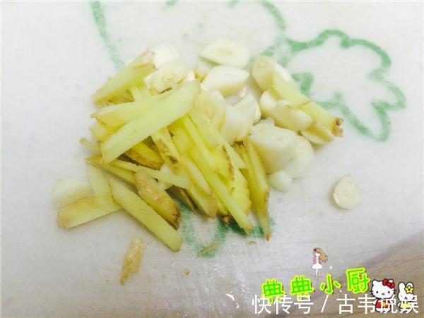 干虾做法，百吃不厌，我隔三差五做一次，鲜香嫩滑，吃完还想吃