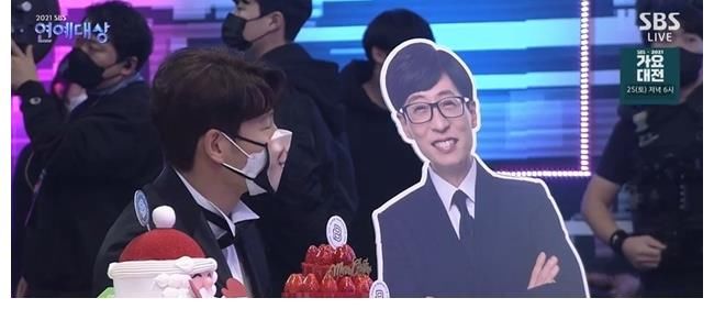 【SBS演艺大赏】池石镇公开了正在隔离治疗中刘在石的近况！