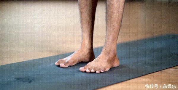地垫|瑜伽练习如何更稳固5个动作增强足弓,帮助你打好基石