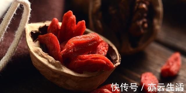 菊花茶|肝毒最怕的5种碱性食物，饭前饭后多吃，修复肝细胞，养肝更强肝