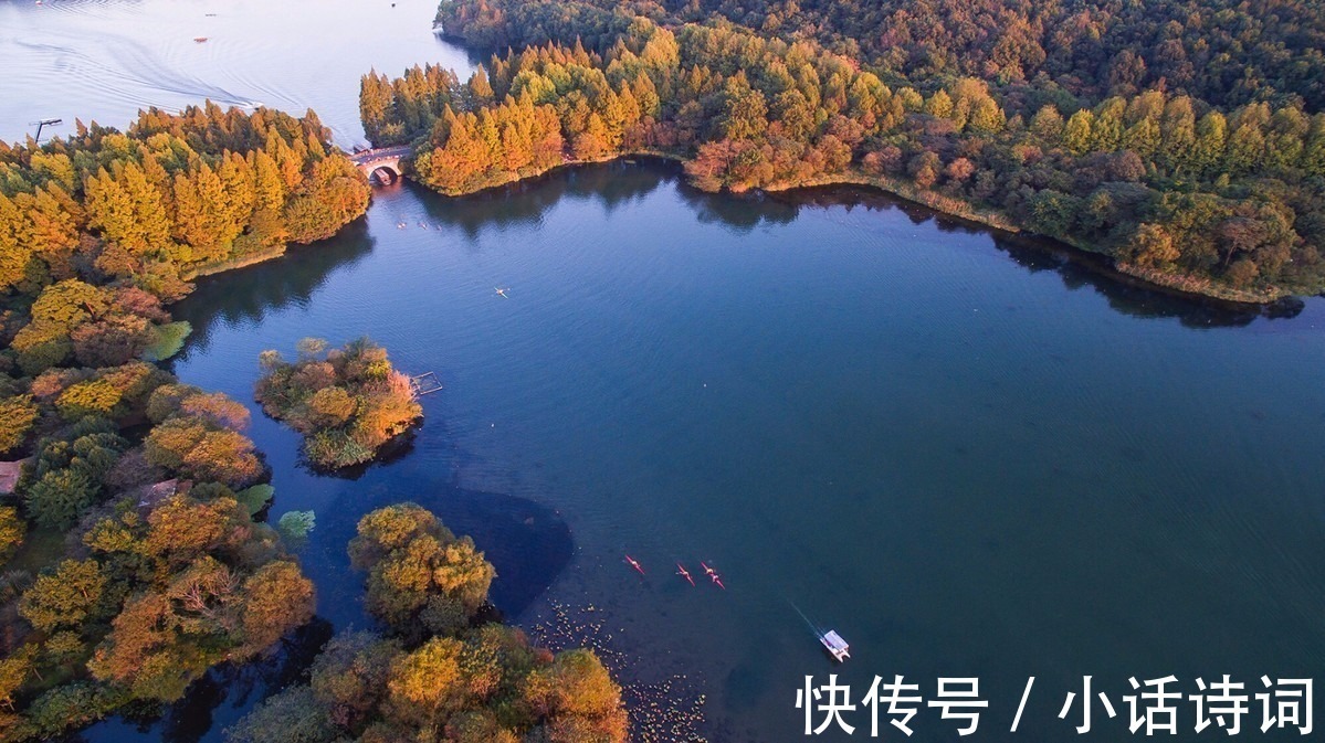 湖面@开场即巅峰，未来有可待：苏轼在杭州西湖，写下了人生的第一首词