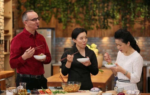 黄曲霉素|91岁院士,我国肿瘤内科学创始人之一,提醒少吃3物多做5事