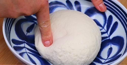 面粉|面粉这样做太好吃了，简单一做，天天都吃不腻，比油条还好吃